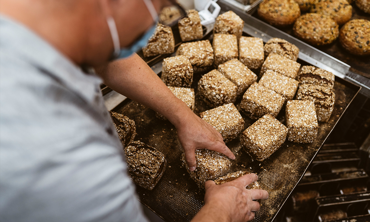 Brote werden gebacken in der Conditorei Kraume